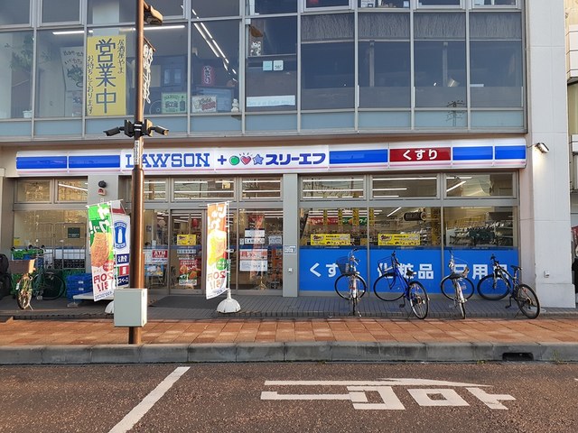 コンビニ　ＬＡＷＳＯＮ（コンビニ）まで403m
