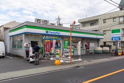 コンビニ　ファミリーマート 練馬桜台店（コンビニ）まで432m