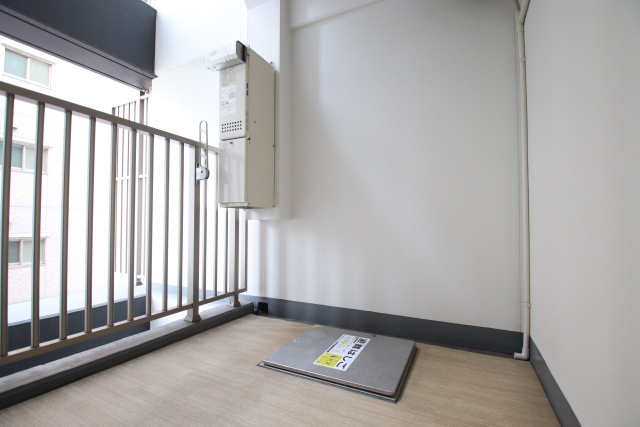バルコニー　※別室の参考写真の為、現況優先です。