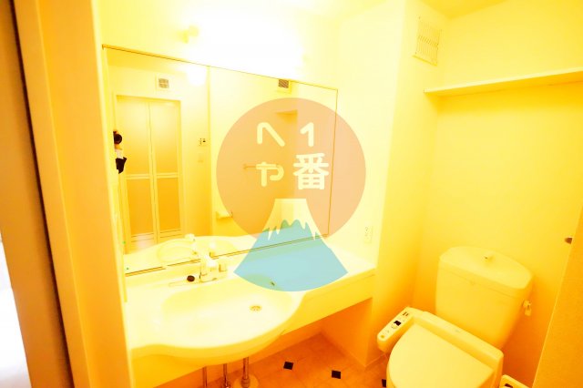 洗面設備　独立洗面台です　※参考写真です