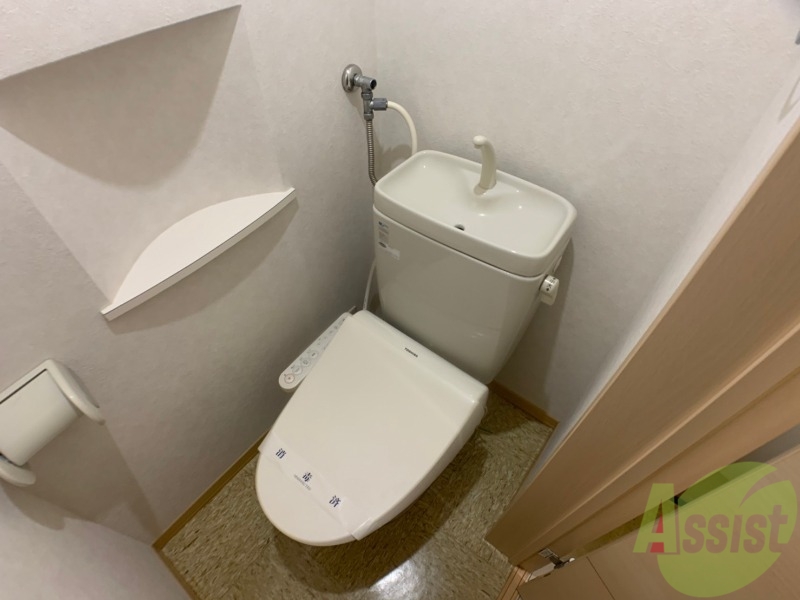トイレ　ウォシュレット機能がついたトイレ。安心して使用できますね。