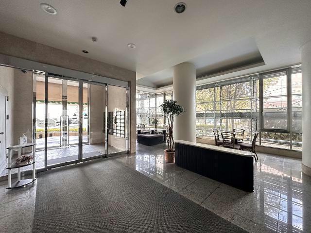 エントランス　エントランス部分