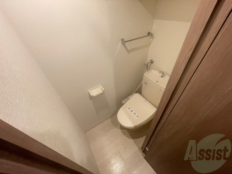 トイレ　トイレです。ウォシュレット付を探している方、おすすめです。