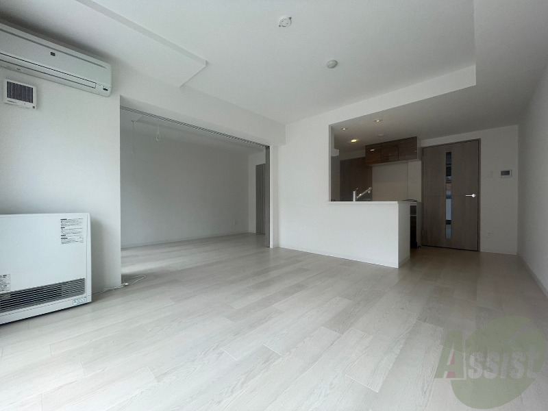 居室・リビング　広くてキレイなお部屋が広がっていて、充実した生活が送れそう。