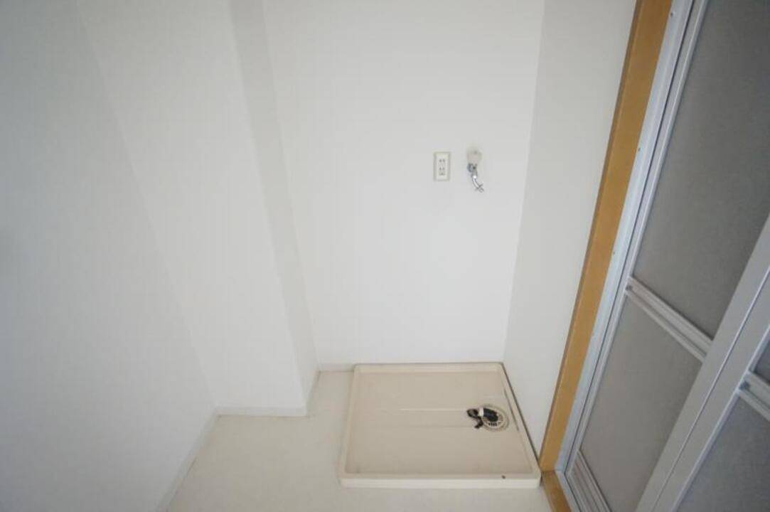 洗面設備　洗濯機置場