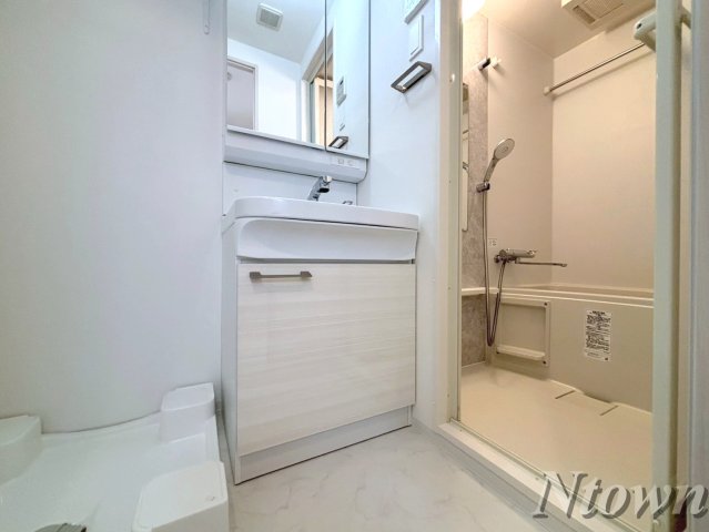 洗面設備　広い洗面スペース