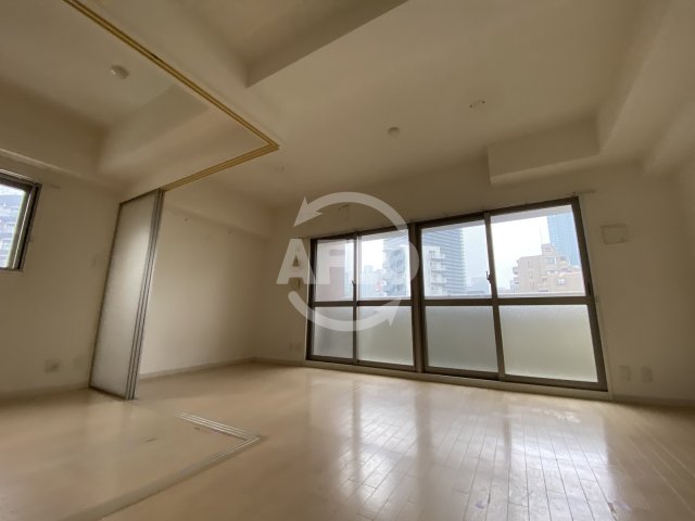 居室・リビング　ルチューレ西梅田　リビング