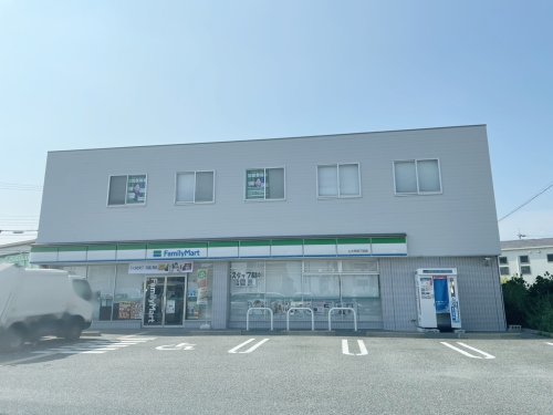 コンビニ　ファミリーマート 上大市四丁目店（コンビニ）まで323m