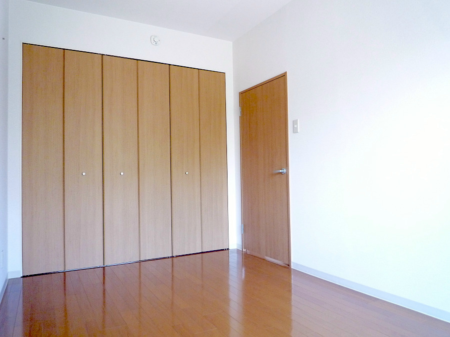 その他部屋・スペース　明るいベッドルーム