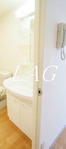 洗面設備　独立洗面台です。