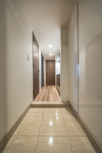 玄関　※写真は同タイプ住戸です。