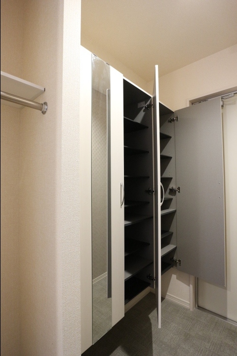 玄関　落ち着いた玄関です