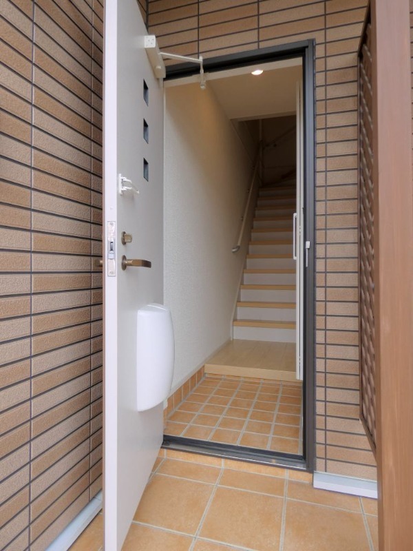 玄関　図面と現状に相違がある場合には現状を優先