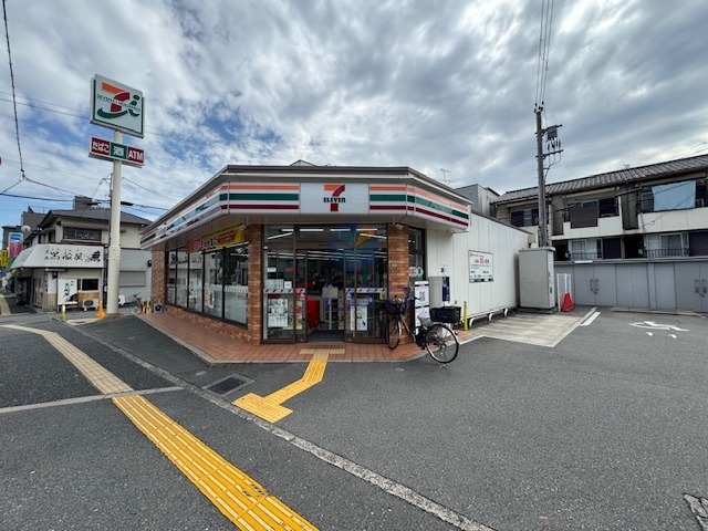コンビニ　セブンイレブン豊中浜1丁目店（コンビニ）まで114m