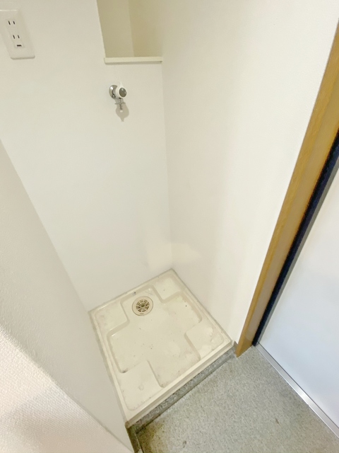 その他部屋・スペース　玄関に洗濯機を置けます