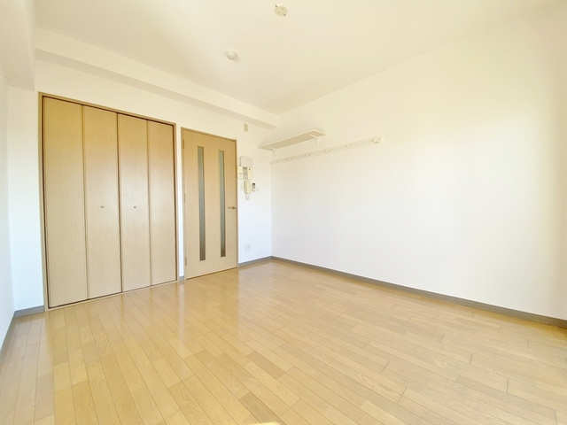 居室・リビング　７帖の洋室