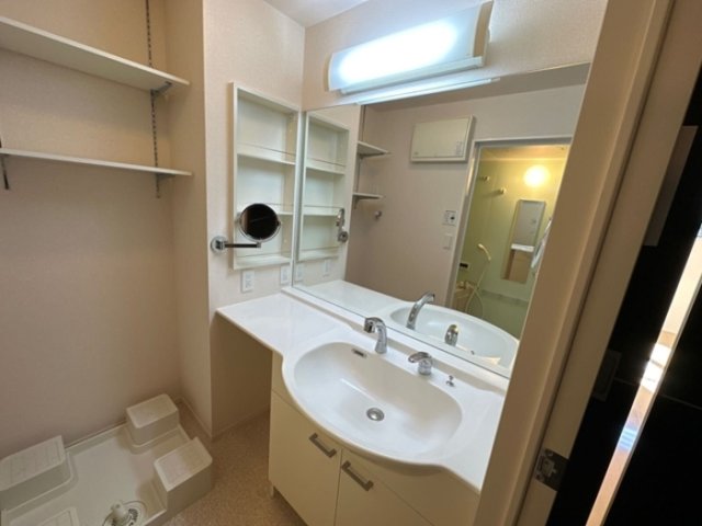 洗面設備　カウンター洗面台