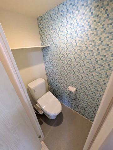 トイレ　棚のあるトイレ（^^♪