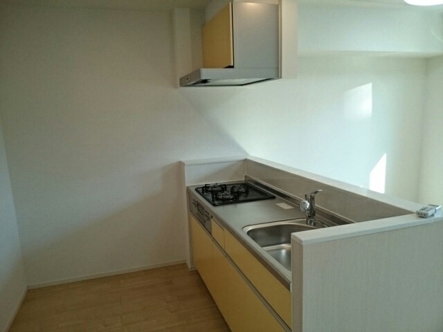 キッチン　料理好きには嬉しい３口コンロ