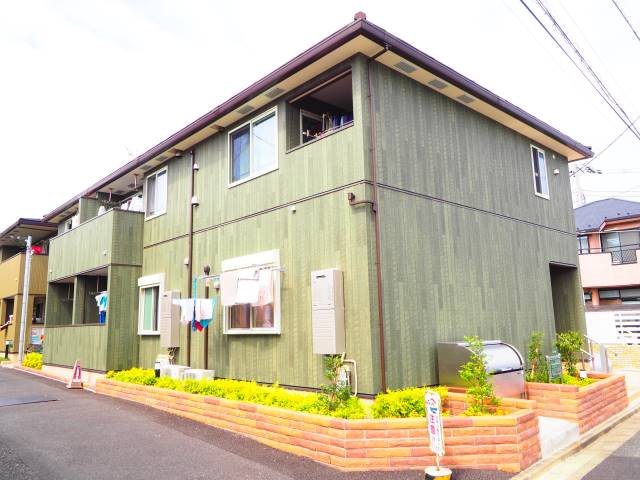 建物外観　閑静な住宅地に佇むアパートタイプ