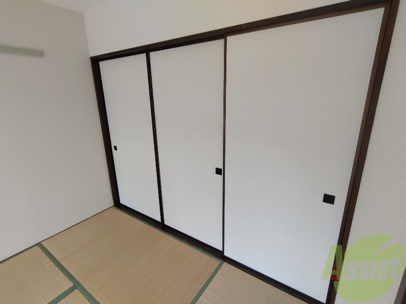 収納　収納は大きく、たくさんの物がしまえそうです。