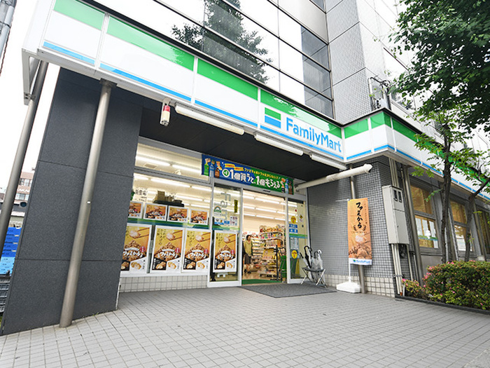 コンビニ　ファミリーマート 江戸川橋駅西店（コンビニ）まで100m