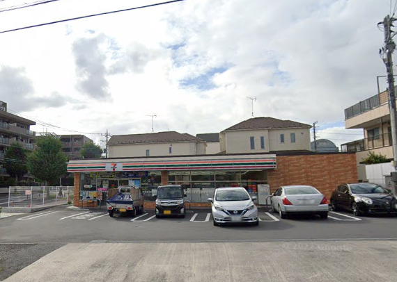 コンビニ　セブンイレブン（コンビニ）まで499m