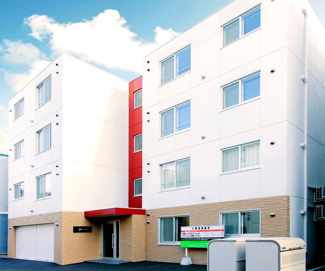 建物外観　インターネット無料採用の１ＬＤＫマンションです♪