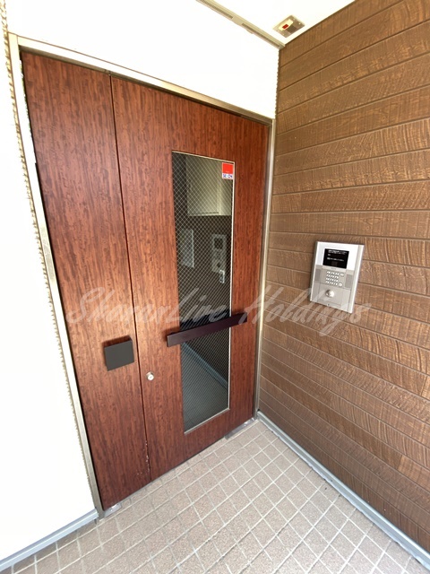 エントランス　清潔感のあるエントランス♪