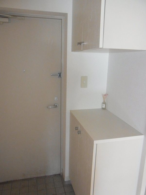 玄関　玄関　※別号室参考写真