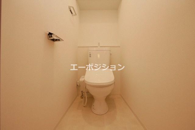 トイレ　スプランディッド難波キャトル