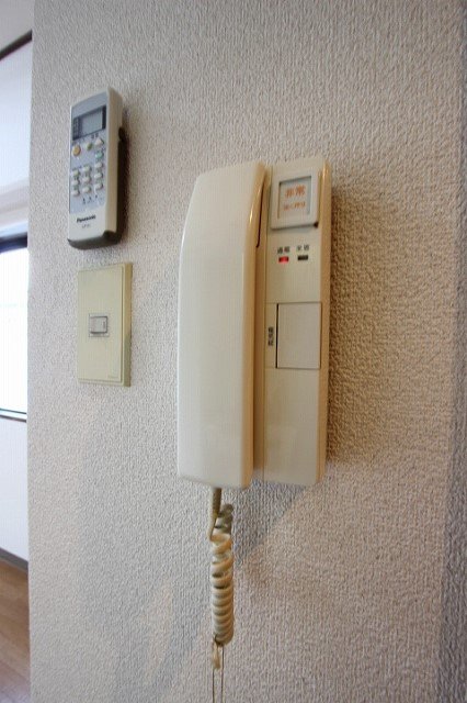 セキュリティ　同物件別号室のものです。