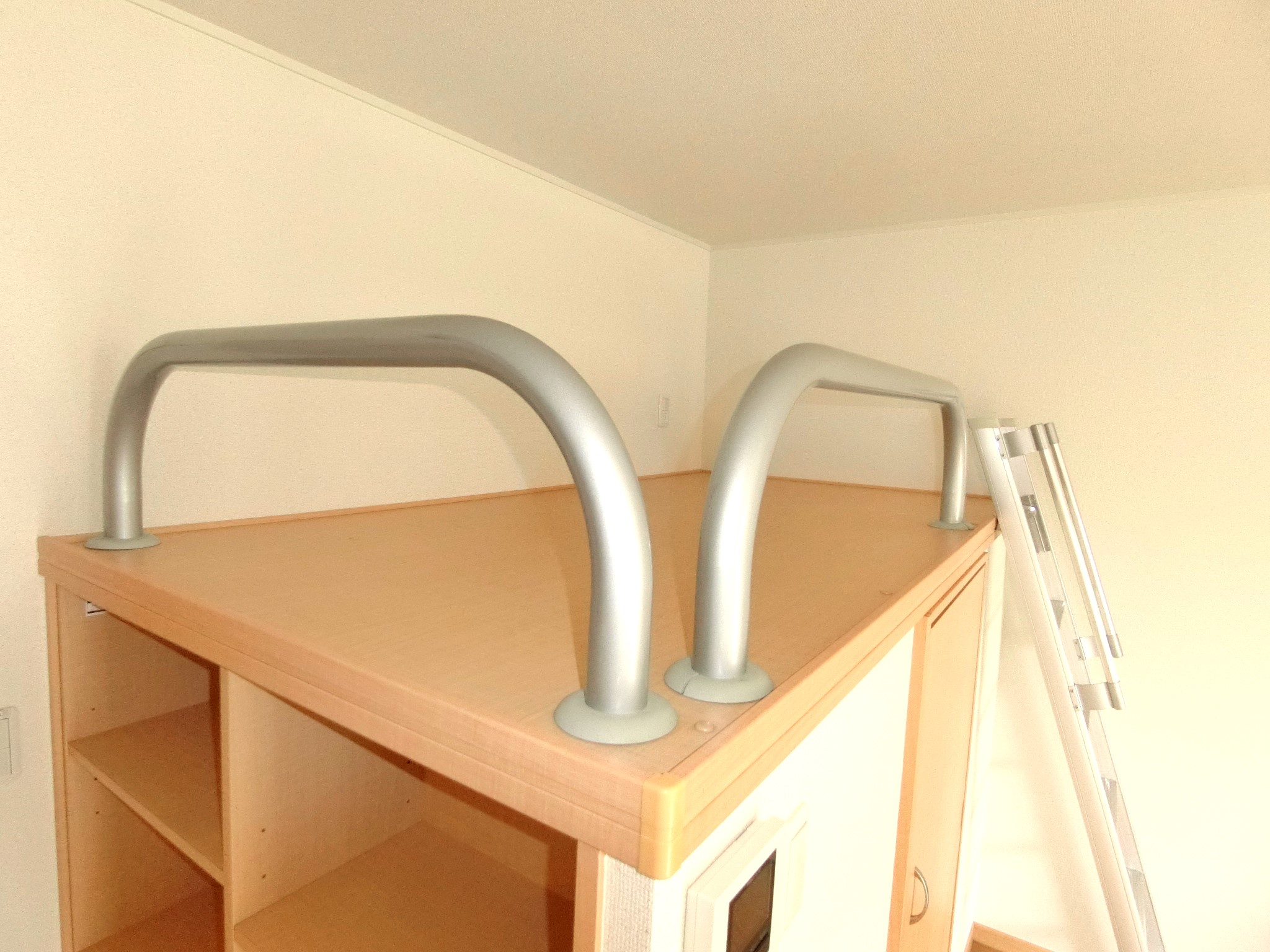 その他部屋・スペース　ウォークインクローゼット上部にベッドスペースを完備です☆