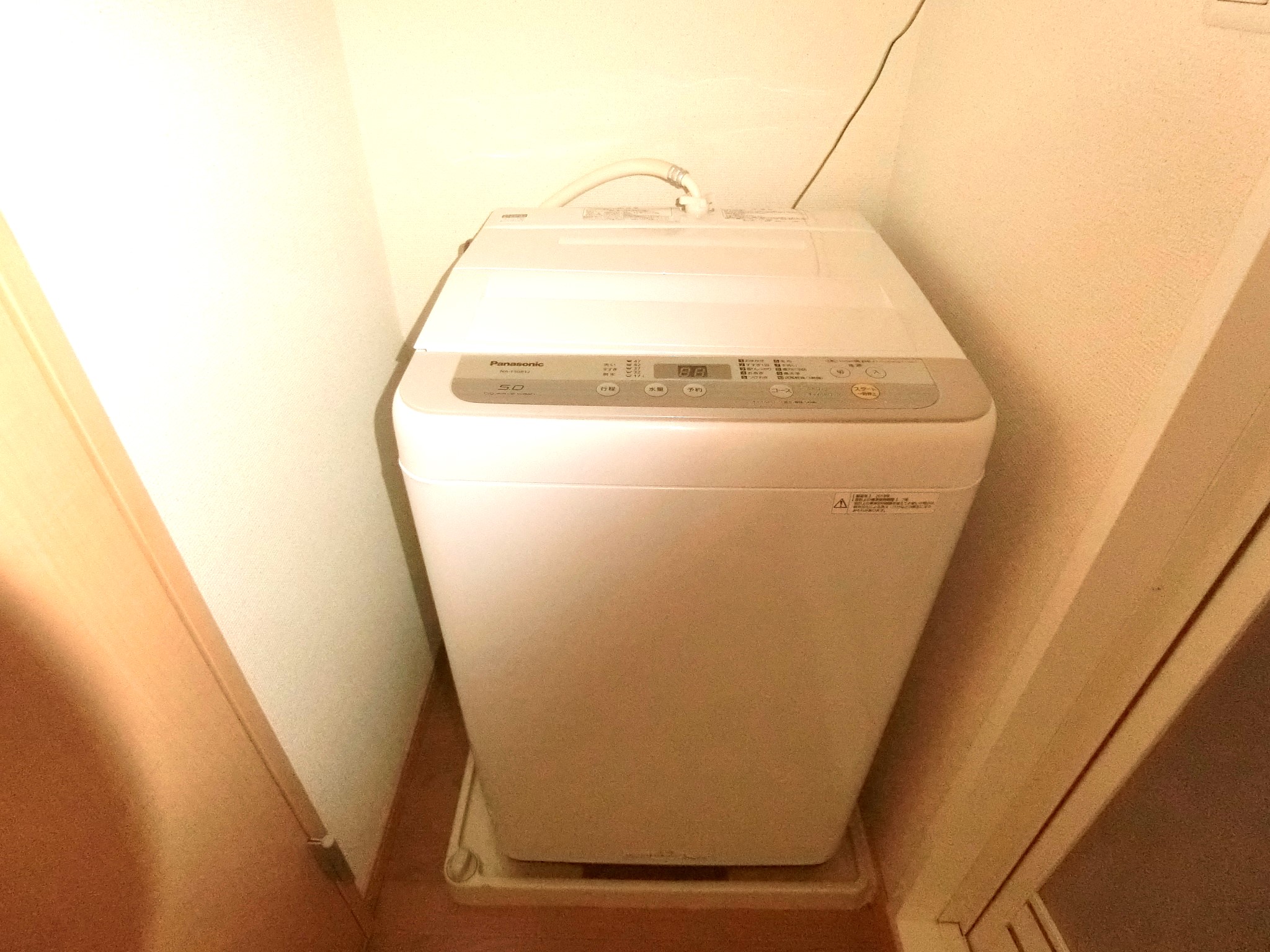 洗面設備　室内に全自動洗濯機を完備です☆