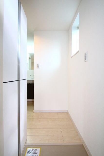 玄関　★お問い合わせはタウンハウジングまで★