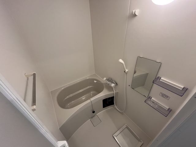 バス・シャワールーム　同施工会社参考写真です