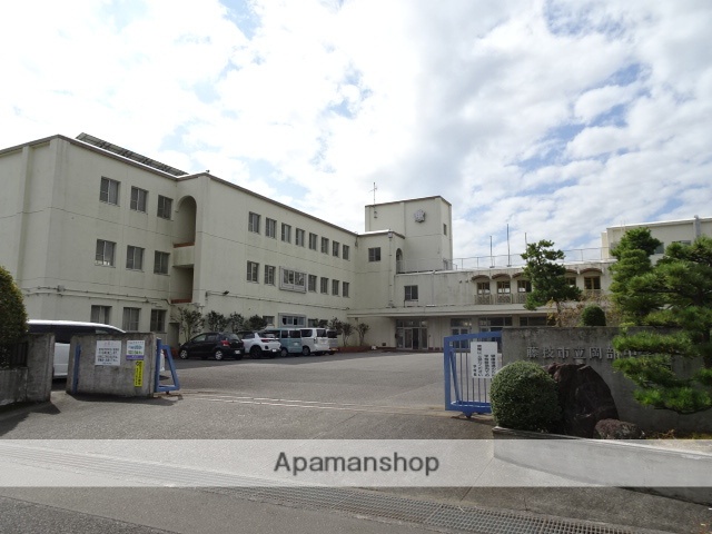 中学校　岡部中学校（中学校）まで2680m