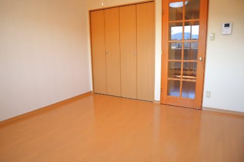 居室・リビング　室内