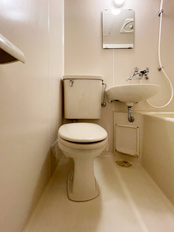 トイレ　写真は別号室