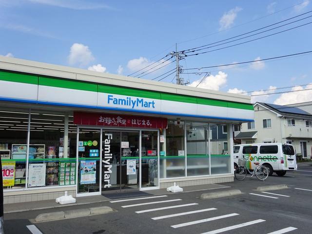 コンビニ　ファミリーマート青梅新町四丁目店（コンビニ）まで512m