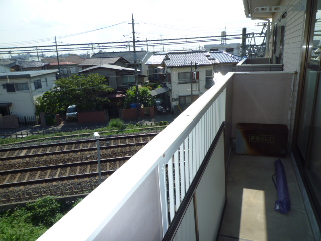 バルコニー　陽当たり良好　バルコニー