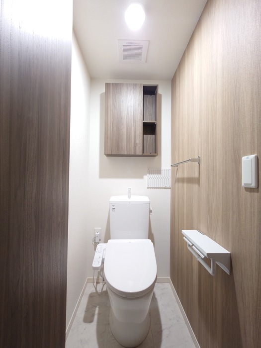 トイレ　落ち着いたトイレです