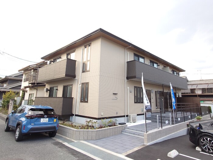 建物外観　外観は落ち着いています