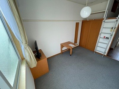 居室・リビング　1階は絨毯仕様です。