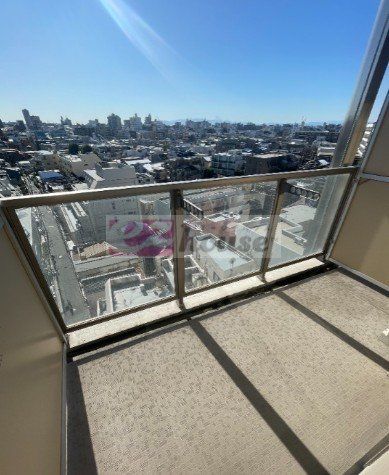 バルコニー　別部屋の参考画像になります