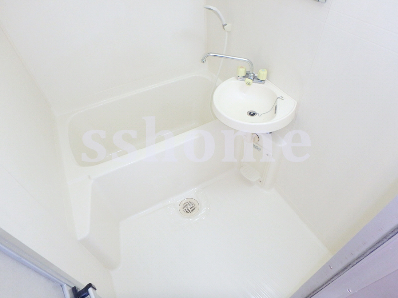 バス・シャワールーム　一体型浴槽