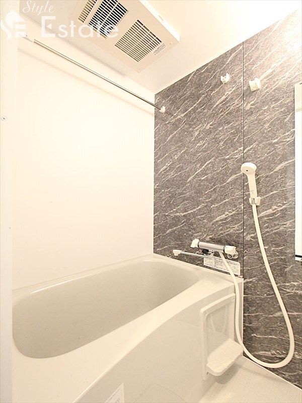 バス・シャワールーム　バスルーム