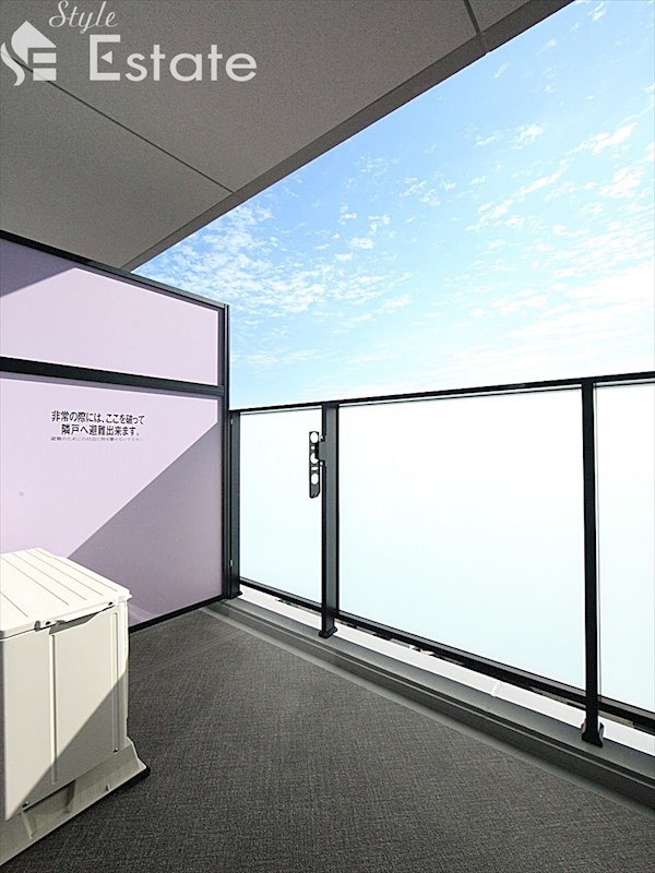 バルコニー　バルコニー