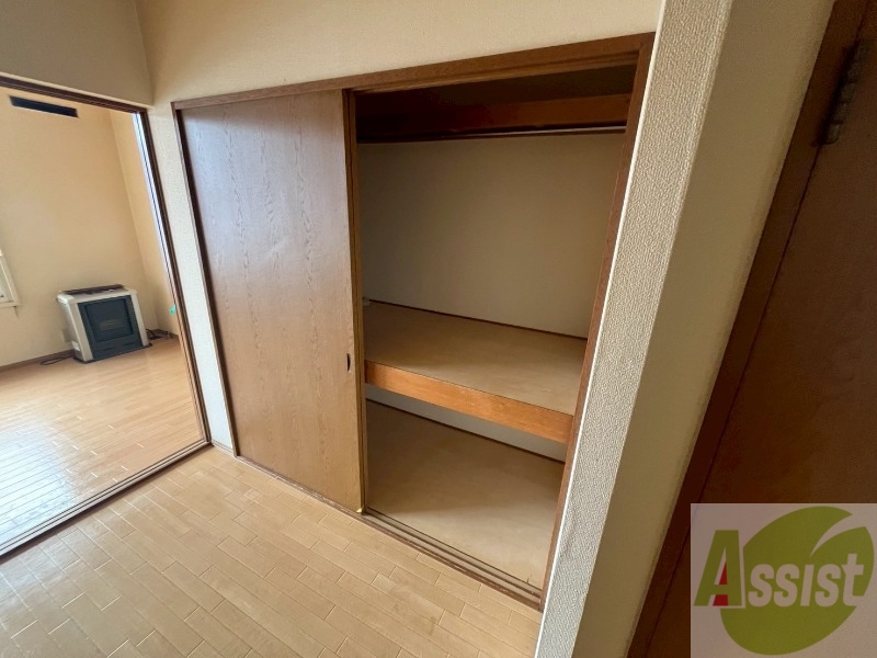 収納　こちらは収納です。物をしまう事ができますね！