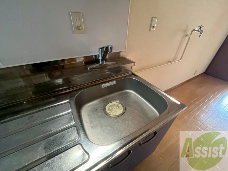 洗面設備　こちらに洗面台があります。朝の洗顔はこちらで。